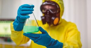 Evite irritações e queimaduras causadas no manuseio de produtos químicos